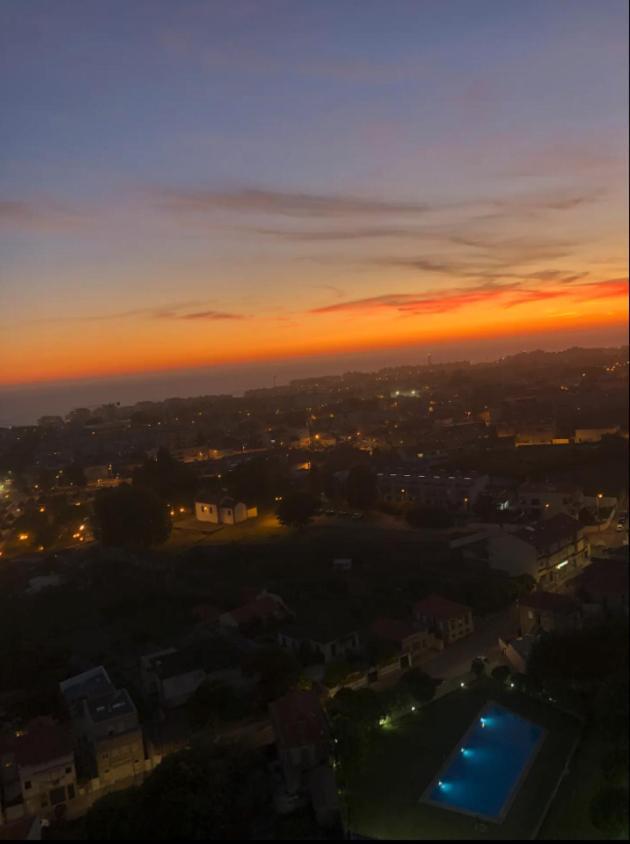 City, Beach And This View レサ・ダ・パルメイラ エクステリア 写真